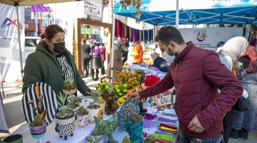 Kadın &uuml;reticiler Yoğurt Pazarında buluştu