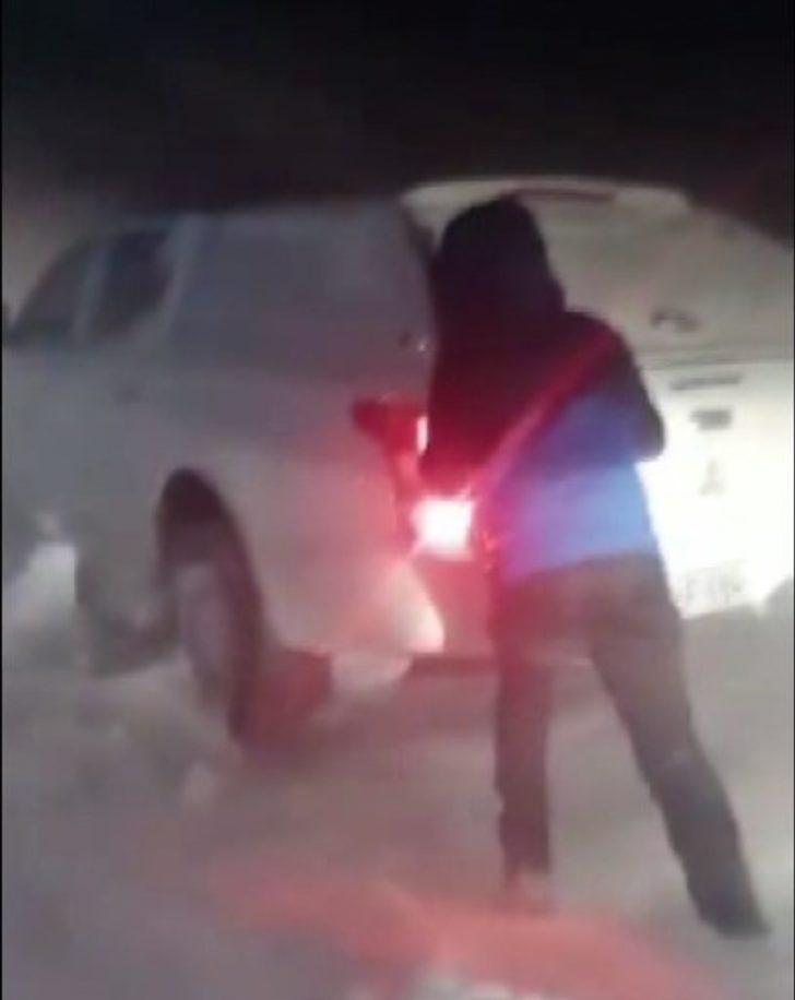 Ekipler hem yolları açıyor, hem de mahsur kalanları kurtarıyor G1