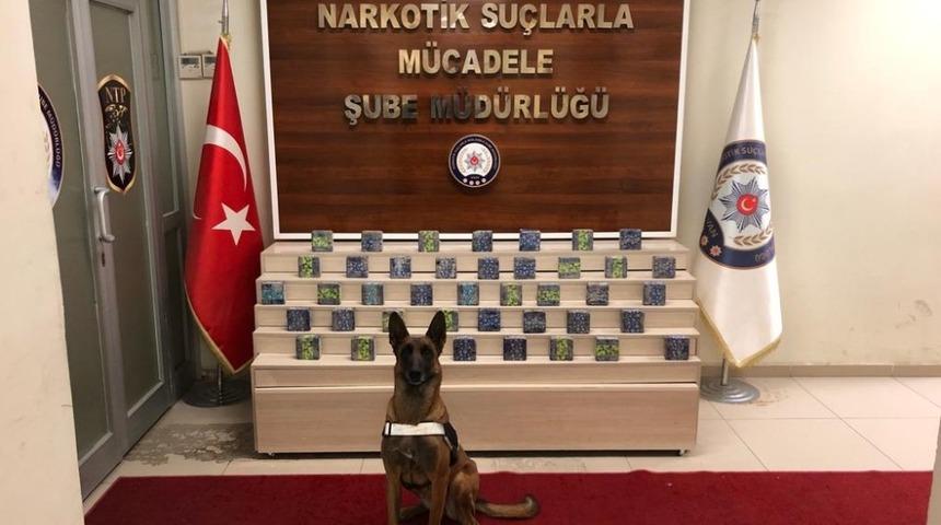 Van&rsquo;da 21 kilo eroin ele ge&ccedil;irildi