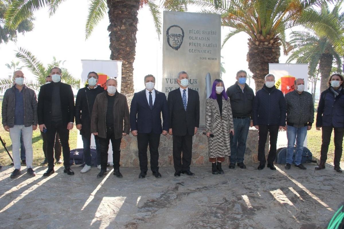 Mersinli gazeteciler Uğur Mumcu&rsquo;yu andı
