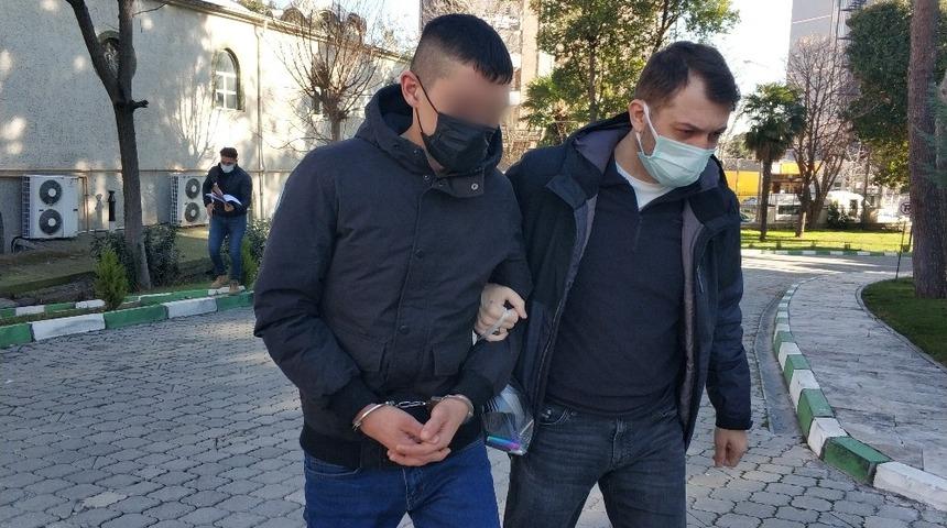 Bek&ccedil;iler tarafından uyuşturucu hapla yakalandı