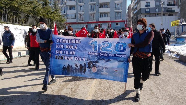 Vanlı 120 kahraman çocuğun anısına yürüyüş G2