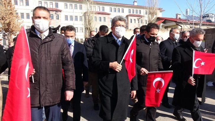 Vanlı 120 kahraman çocuğun anısına yürüyüş G3