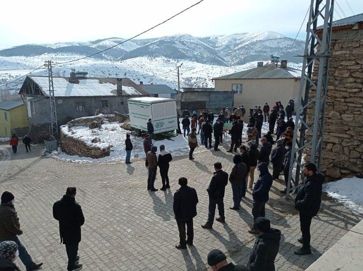 Minik Gökay son yolculuğuna uğurlandı G1