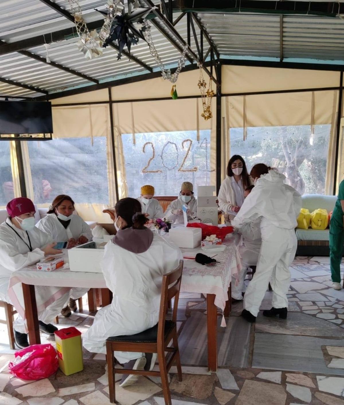 Kuşadası&rsquo;nda huzurevi ve yaşlı bakım evlerinde aşı uygulaması başladı