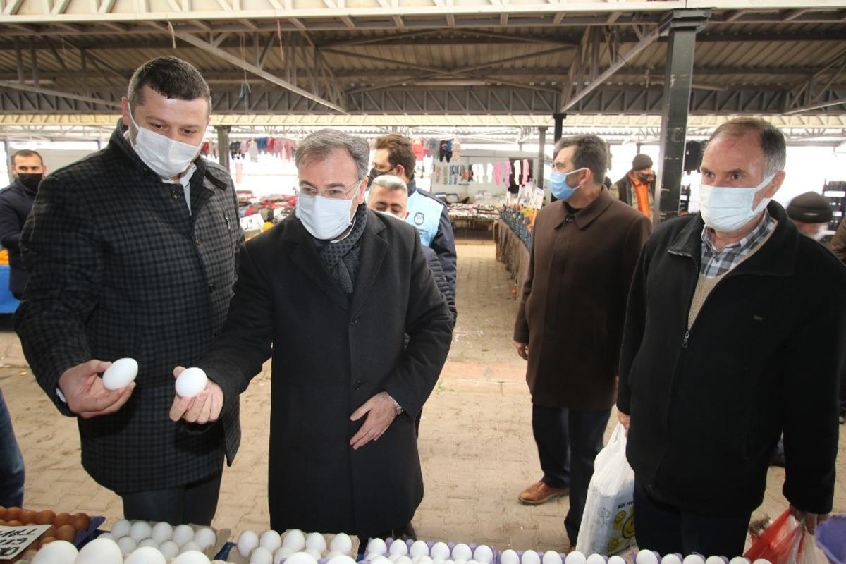 Başkan &Ouml;zdoğan il&ccedil;e pazar esnafını ziyaret etti