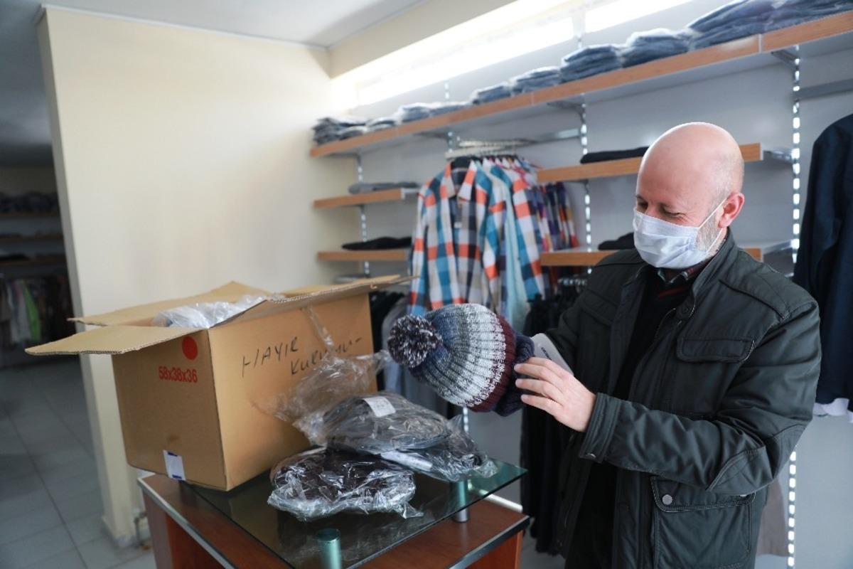 Kocasinan&rsquo;da ihtiya&ccedil; sahibi ailelerin soğuk kış g&uuml;n&uuml;nde g&ouml;n&uuml;lleri ısındı