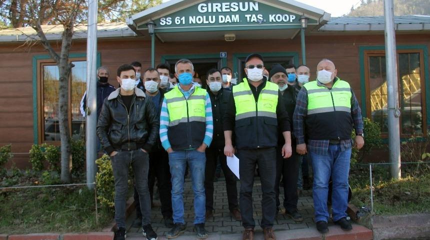 Kamyonculardan Giresun Limanı&rsquo;na destek