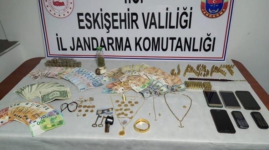 JASAT timleri evleri soyan hırsızlık ş&uuml;phelilerine g&ouml;z a&ccedil;tırmadı