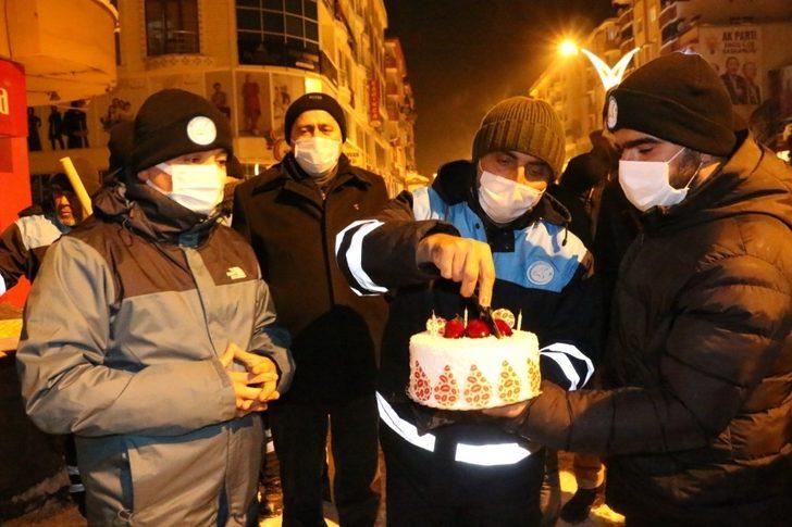 Temizlik işçisine eksi 15 derecede doğum günü sürprizi G3