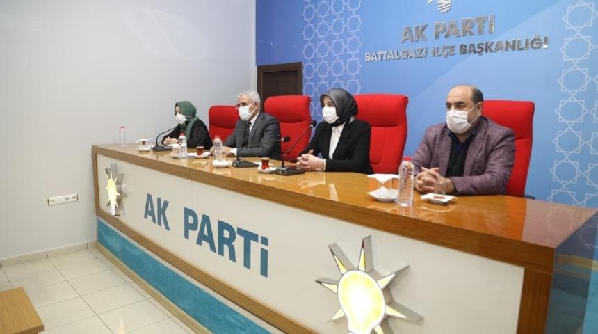 AK  Parti Battalgazi Kadın Kolları&rsquo;nın yeni y&ouml;netimi belli oldu