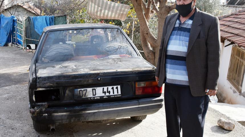 Damat adayı y&uuml;z&uuml;k atılınca kayınpederinin arabasını yaktı