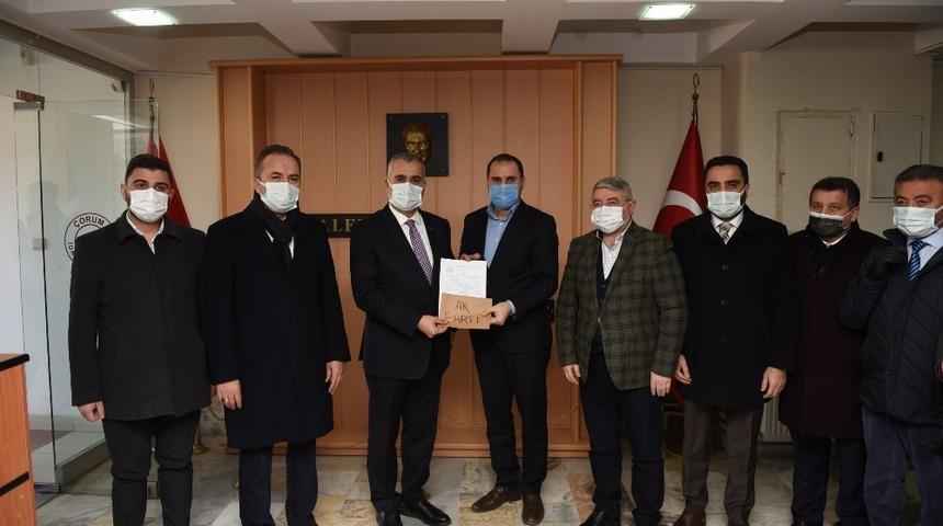 AK Parti Çorum İl Başkanı Ahlatcı, mazbatasını aldı