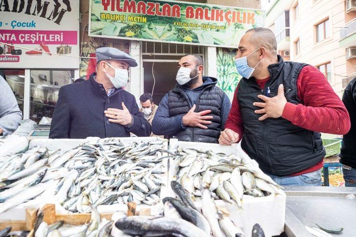 Soyer çifti, pazar alışverişini Bayındır üreticisinden yaptı G2