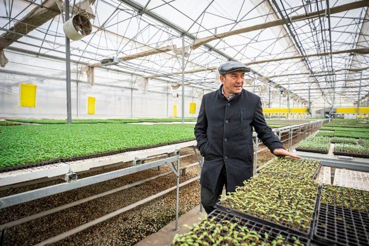 Soyer çifti, pazar alışverişini Bayındır üreticisinden yaptı G4