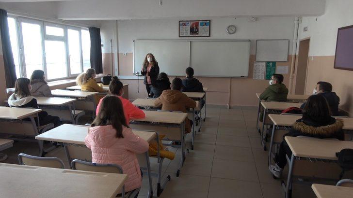 8. ve 12. sınıflar için isteğe bağlı yüz yüze eğitim başladı G2