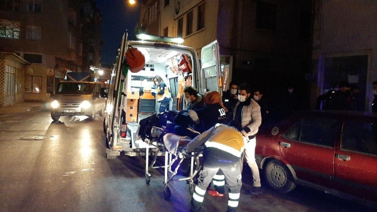 70 yaşındaki adam g&ouml;ğs&uuml;nden bı&ccedil;aklandı