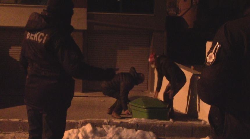 Tabutu g&ouml;ren polisi aradı! Ekipler harekete ge&ccedil;ti