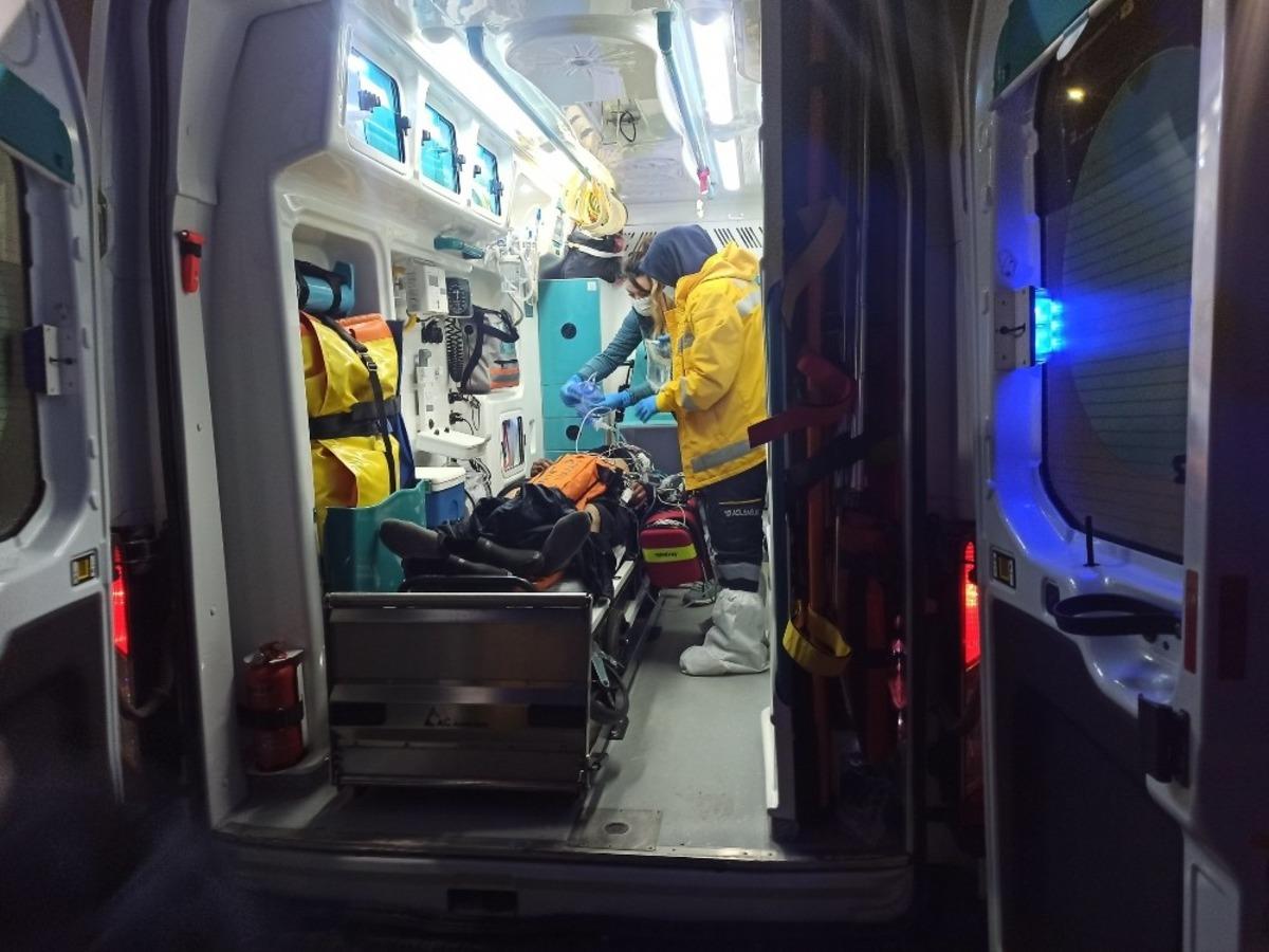Konya&rsquo;da tır otomobile &ccedil;arptı: 2 yaralı