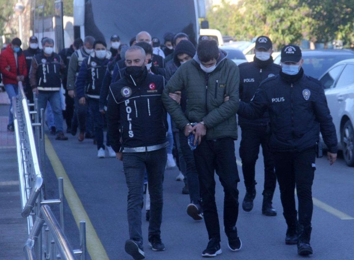 G&ouml;zaltına alınan 15 &ldquo;torbacı&rdquo; tutuklandı