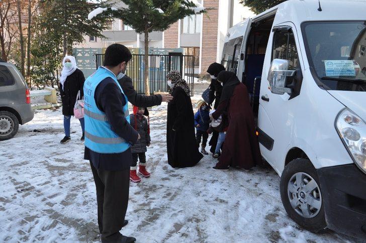 Simav İlçe Müftülüğü’nden sosyal yardım projesi G5