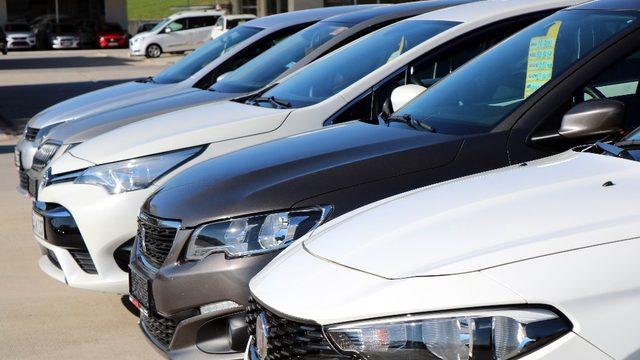 İkinci el araba fiyatları düşüyor mu? Şimdi araba alınır mı? Fiyatlar yükselir mi? 2021 ikinci el araç piyasasında son durum!