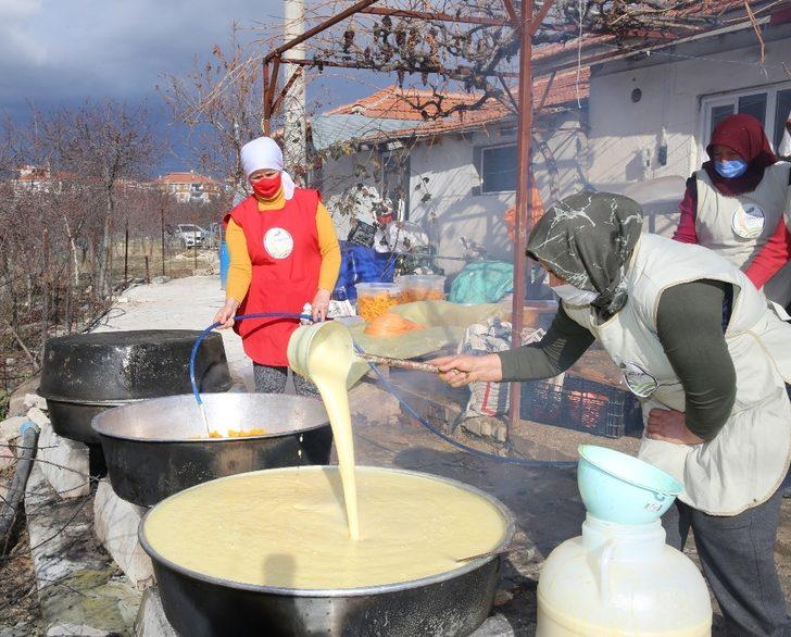Parklardaki  turunçlar sofralara lezzet, ekonomiye değer katacak G2