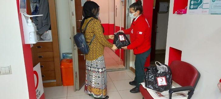 Bağışlanan deve eti, ihtiyaç sahiplerine dağıtıldı G3