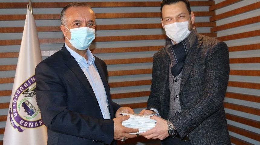 Çankaya’dan minibüsçülere maske desteği