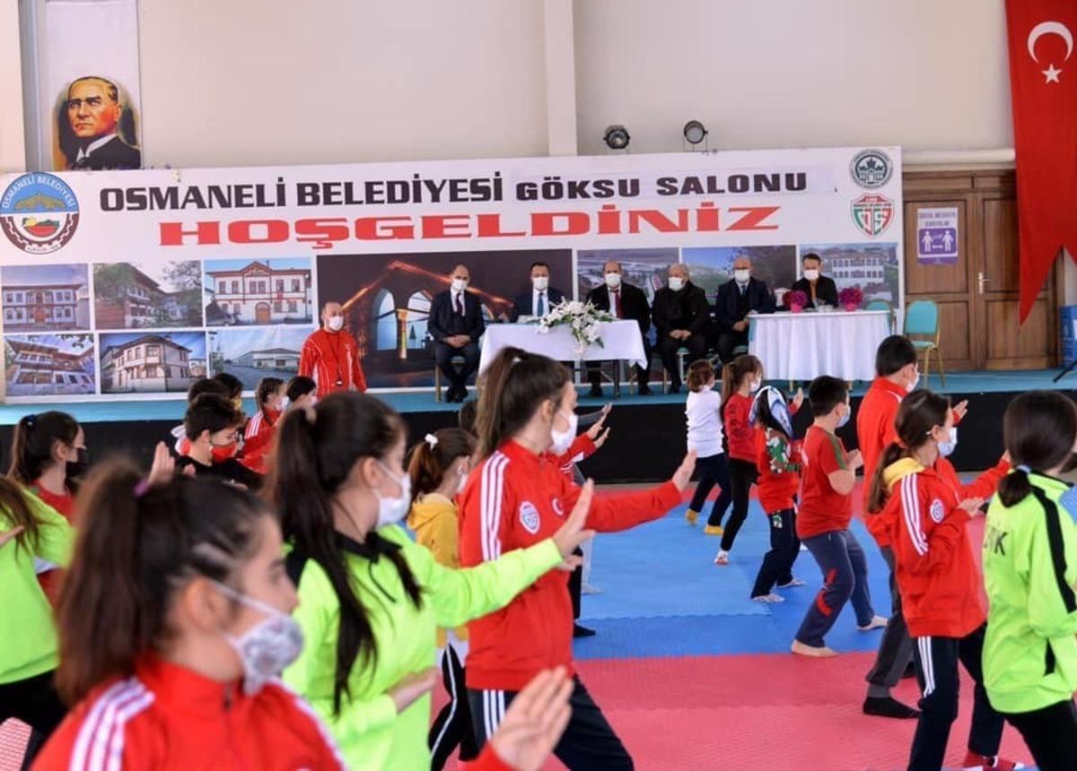 Karate ve atletizm takımları &ccedil;alışmalarına hız kesmeden devam ediyor