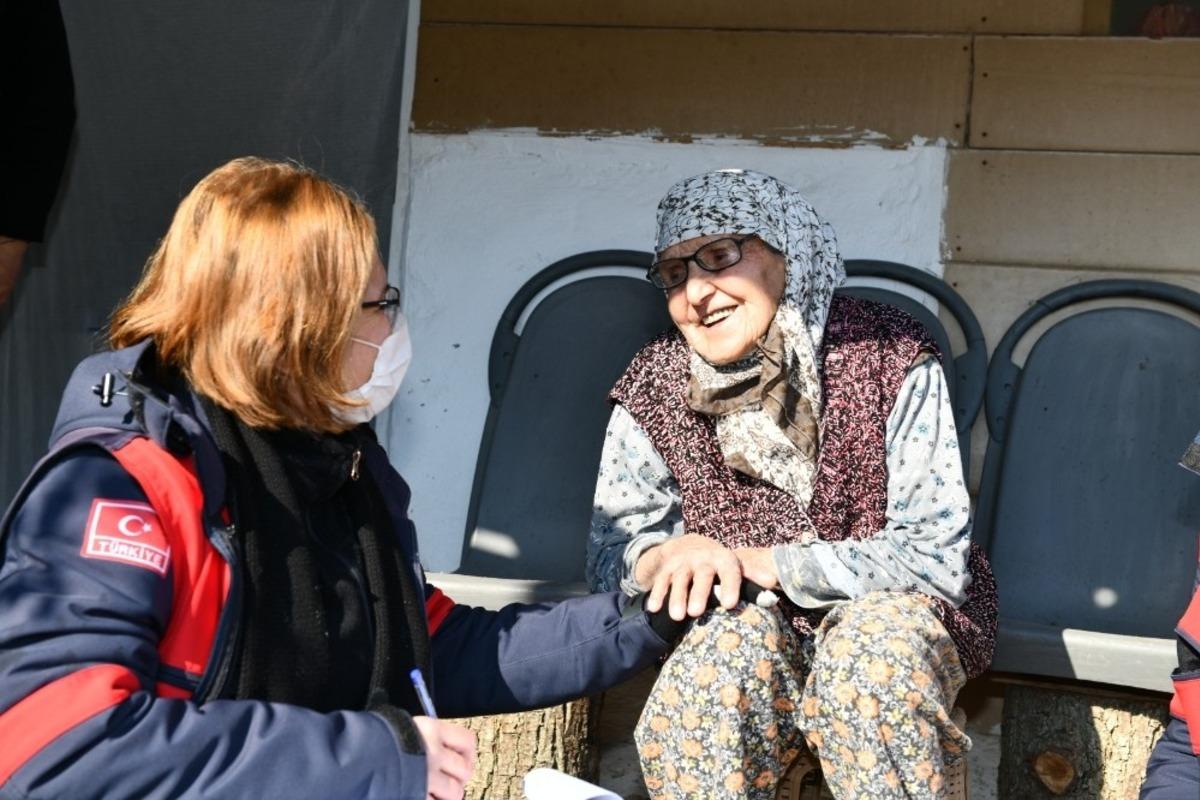 Mobil saha ekibi kar- kış dinlemiyor