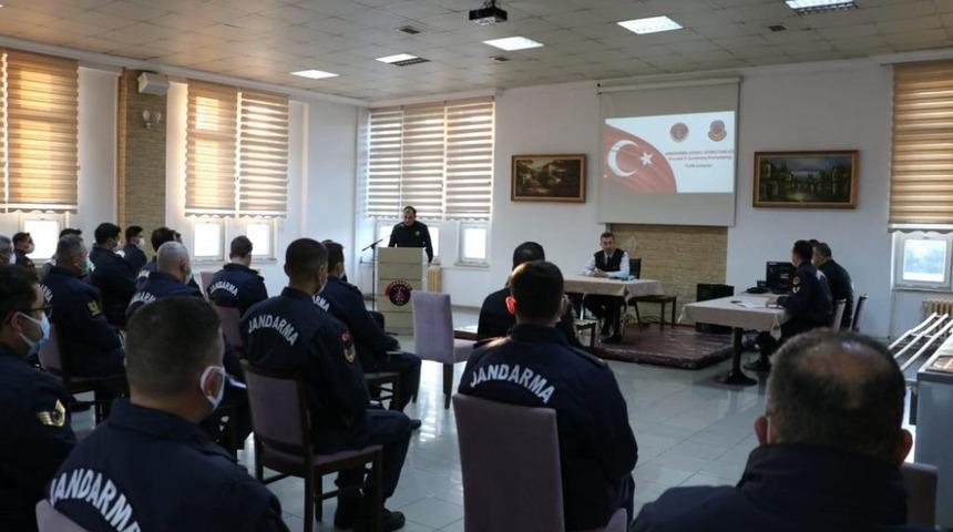 Kocaeli İl Jandarma Komutanlığı&rsquo;ndan trafik kazalarını en aza indirmek i&ccedil;in &ccedil;alıştay