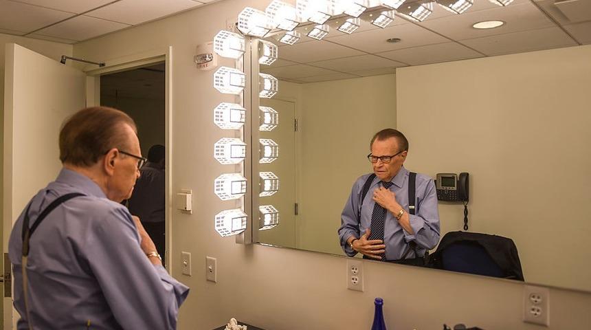 Larry King: ABD'li &uuml;nl&uuml; TV sunucusu 87 yaşında hayatını kaybetti