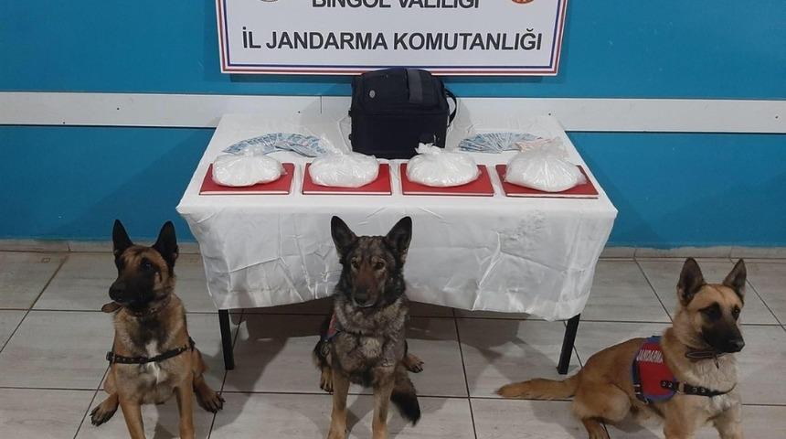 Bing&ouml;l&rsquo;de 1 milyon TL değerinde 4 kilo metamfetamin ele ge&ccedil;irildi