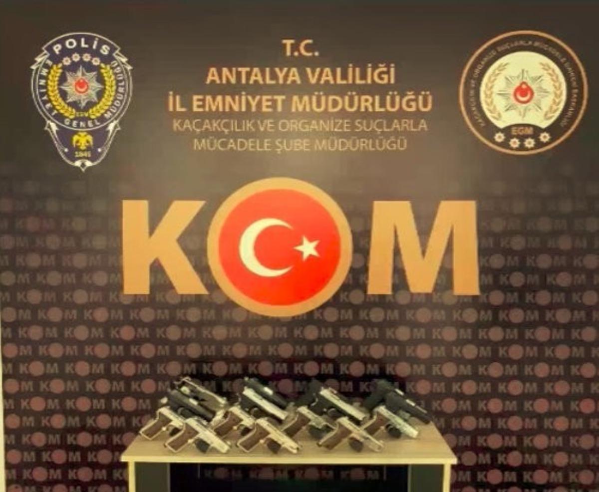 Yasadışı silah ticareti operasyonunda 3 kişi tutuklandı