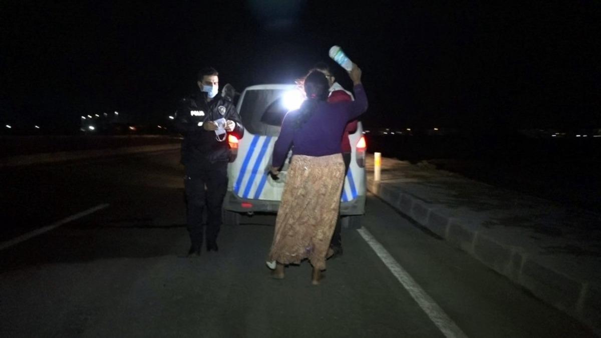 İzinsiz sokağa &ccedil;ıkıp kaza yapınca yaptıkları şaşkına &ccedil;evirdi