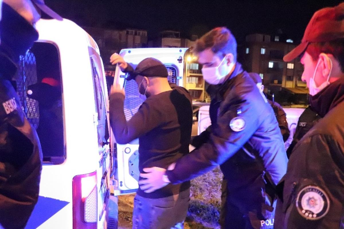 Kısıtlamada uyuşturucuyla yakalanan şahıs: &ldquo;Benim b&ouml;yle işlerle işim olmaz, yaptık bir hata&rdquo;  dedi