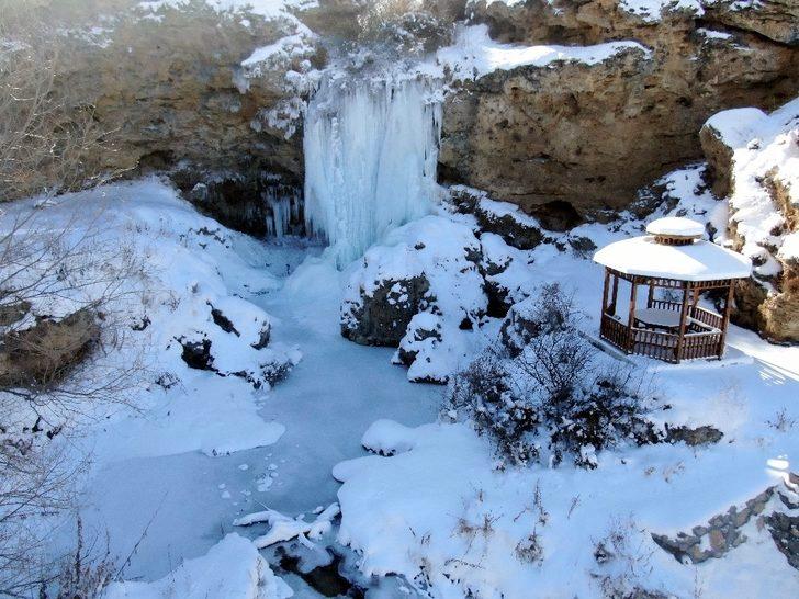 Sırakayalar Şelalesi’nde buzdan şölen G1