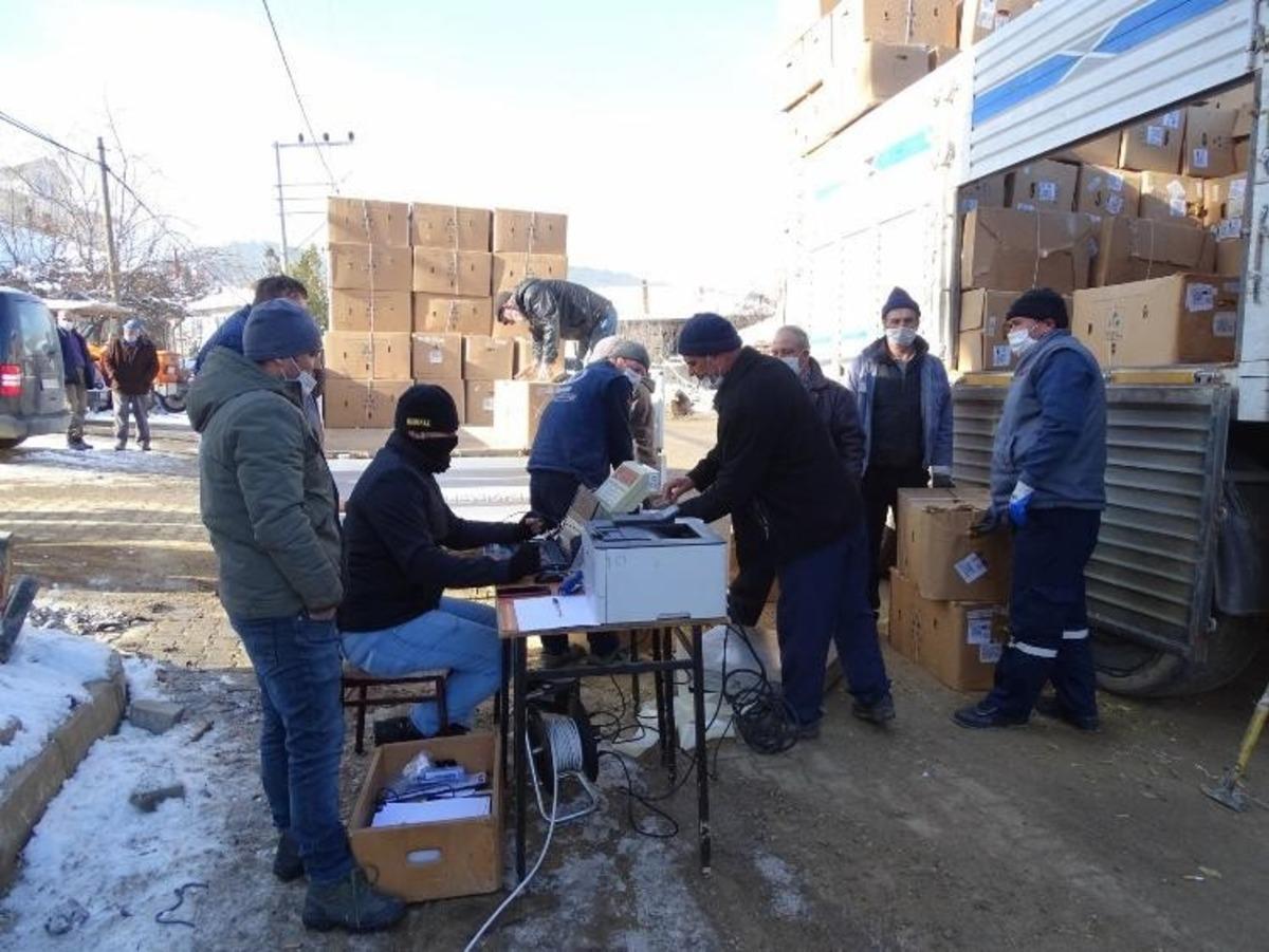 &rsquo;T&uuml;t&uuml;nkent&rsquo;te t&uuml;t&uuml;n &uuml;reticisi azaldı