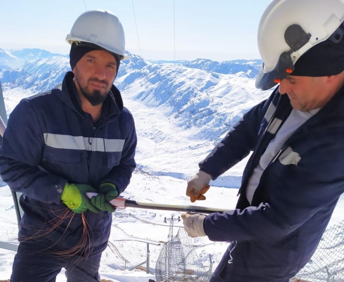 VEDAŞ ekibi elektrik arızasını gidermeye devam ediyor
