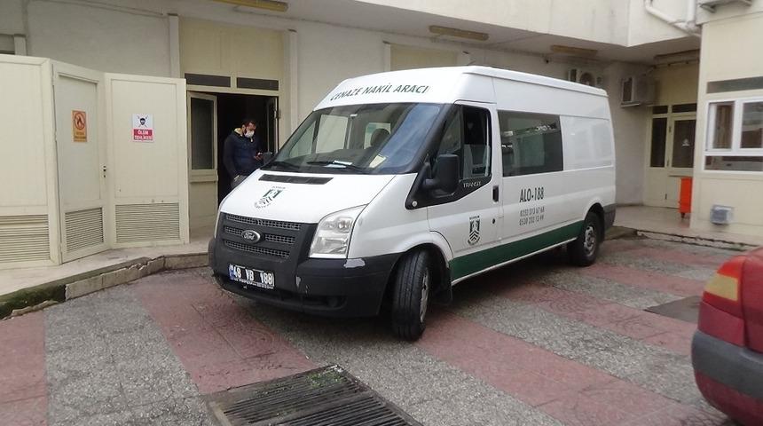 İnşaattan d&uuml;şen iş&ccedil;i &ouml;ld&uuml;