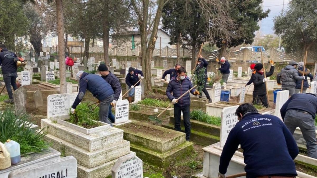 Nazilli Belediyesi hafta sonu mesailerini s&uuml;rd&uuml;r&uuml;yor