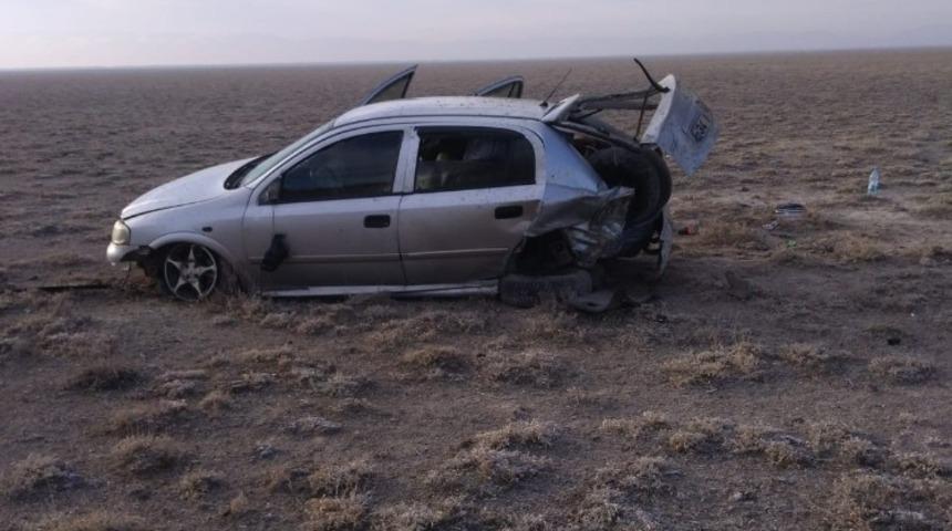 Kontrolden çıkan otomobil tarlaya uçtu: 3 yaralı