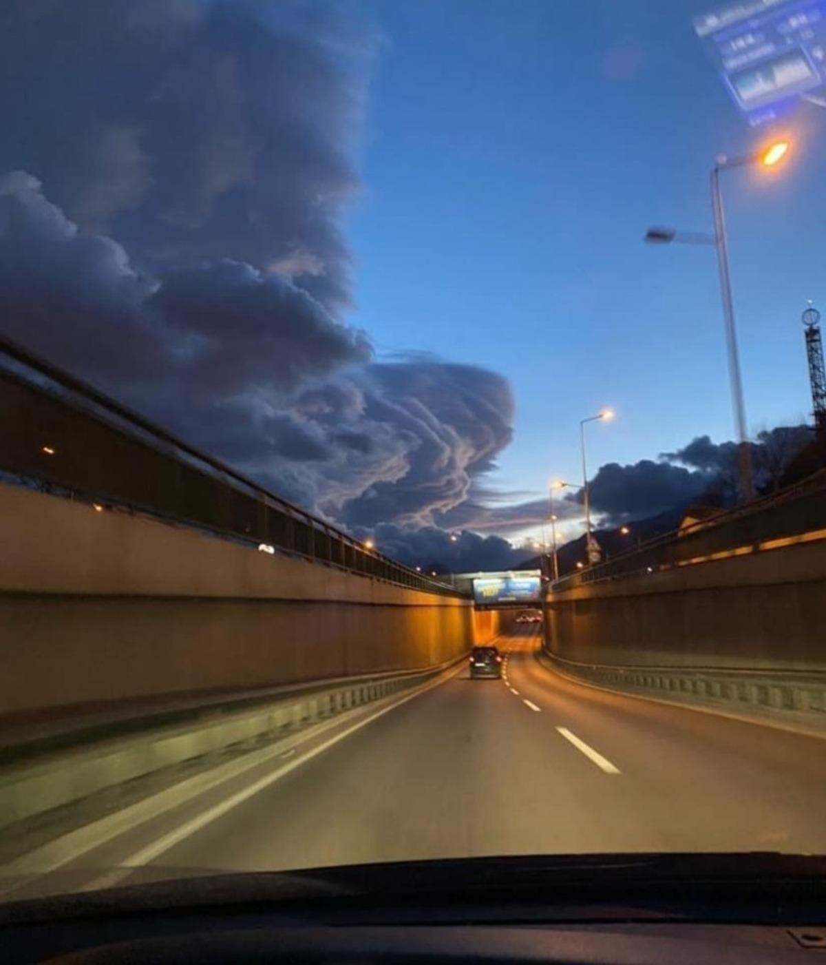 Bulutların dansı b&uuml;y&uuml;ledi