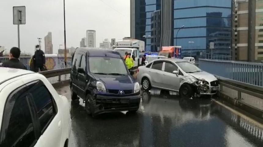 Zincirlikuyu&rsquo;da boş yolda zincirleme kaza