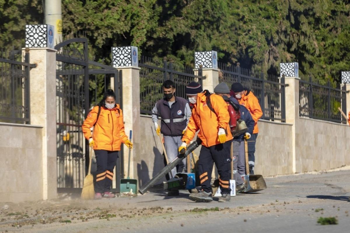 Mersin&rsquo;de belediyeler ortak temizlik &ccedil;alışması ger&ccedil;ekleştirdi