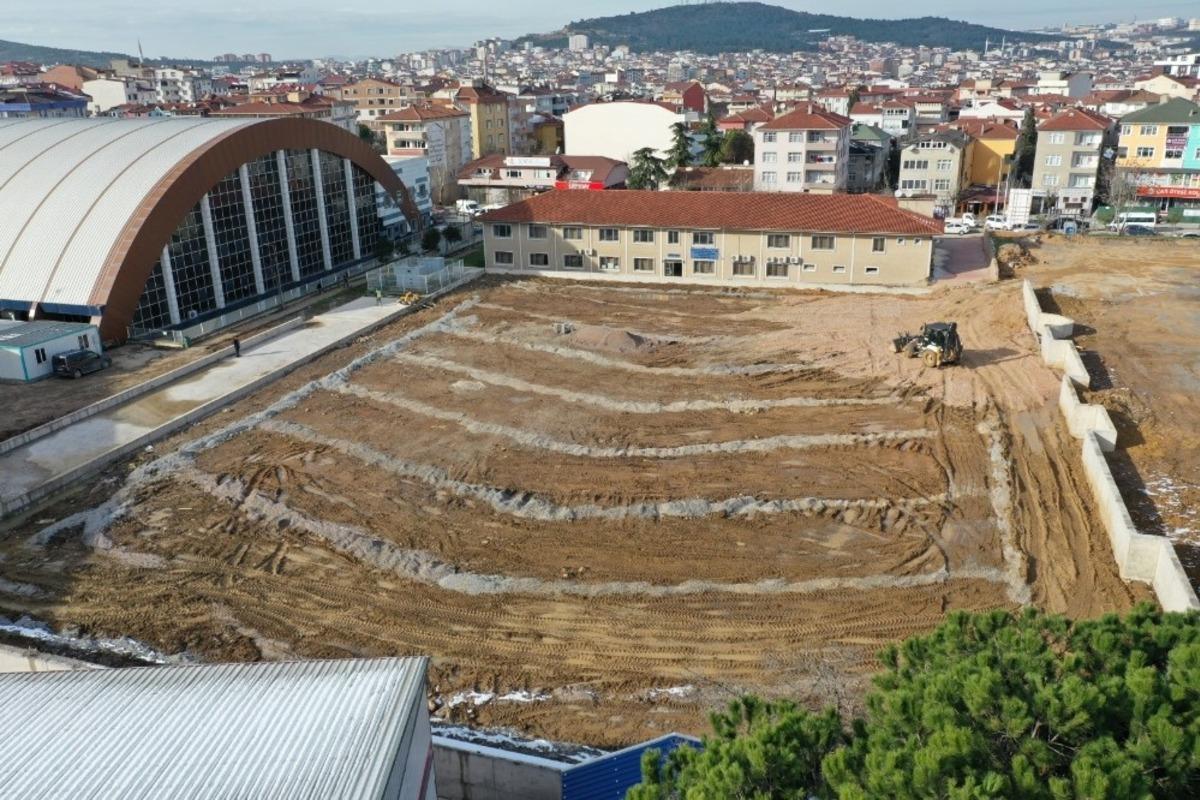 Gebze&rsquo;nin yeni futbol sahası şekillenmeye başlandı