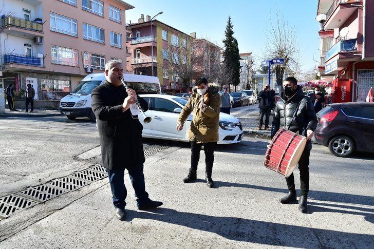 Mamak sokaklarında müzik resitali G4