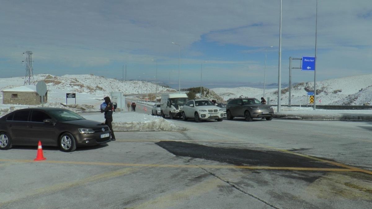 Kayseri&rsquo;de konaklama belgesi olmayan kayak&ccedil;ılara denetim yapıldı