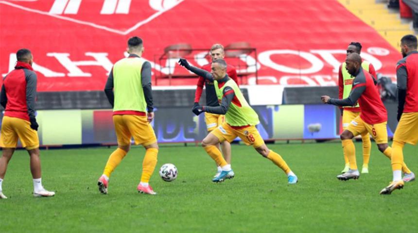 Kayserispor 5 futbolcuyu gönderiyor